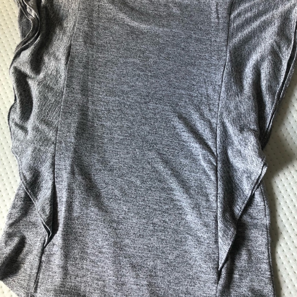 GAP Ruffle Top - Picture 6 of 10